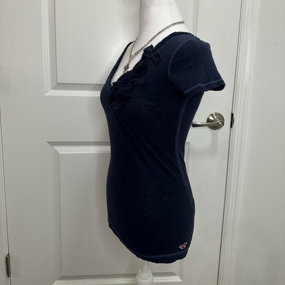 Hollister XS V-Neck Long Tee ‎♡₊˚ 🦢・₊✧ - Picture 4 of 7